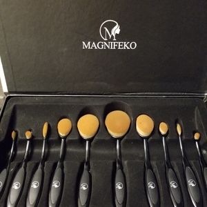 Makeup Brushes